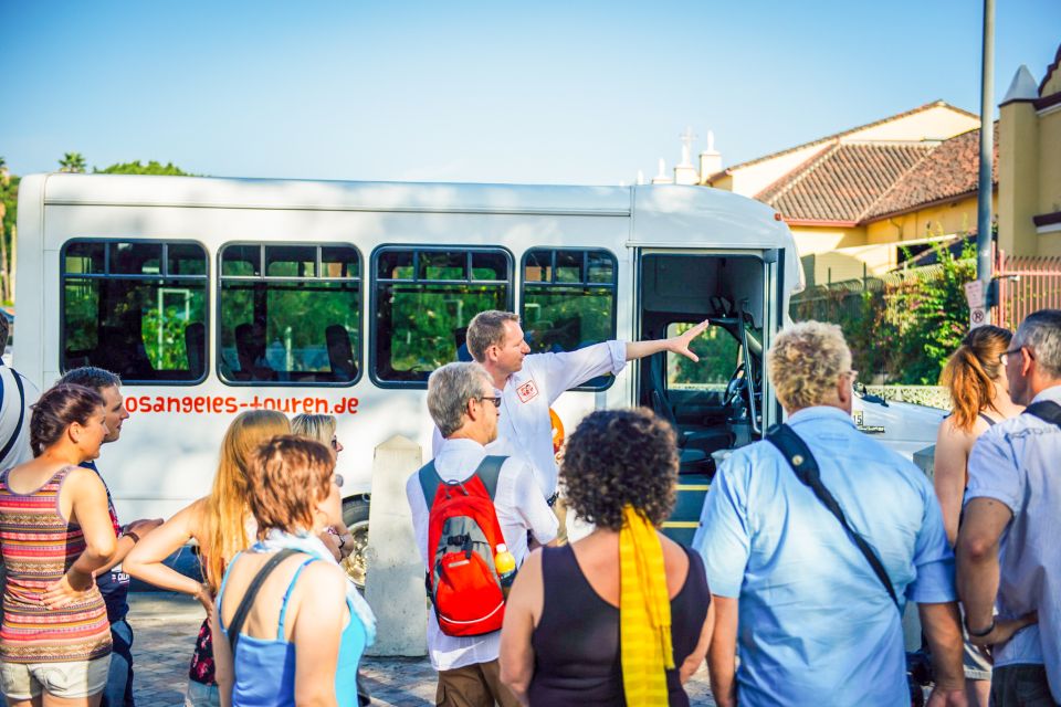Los Angeles: Small Group Sightseeing Tour - City Sights in Motion: Chinatown, Disney Hall, Civic Center, and Broadway