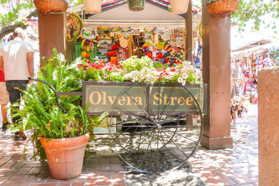 Los Angeles: Small Group Sightseeing Tour - Sunset Strip to Beverly Hills: Whisky a Go Go and Rodeo Drive moments