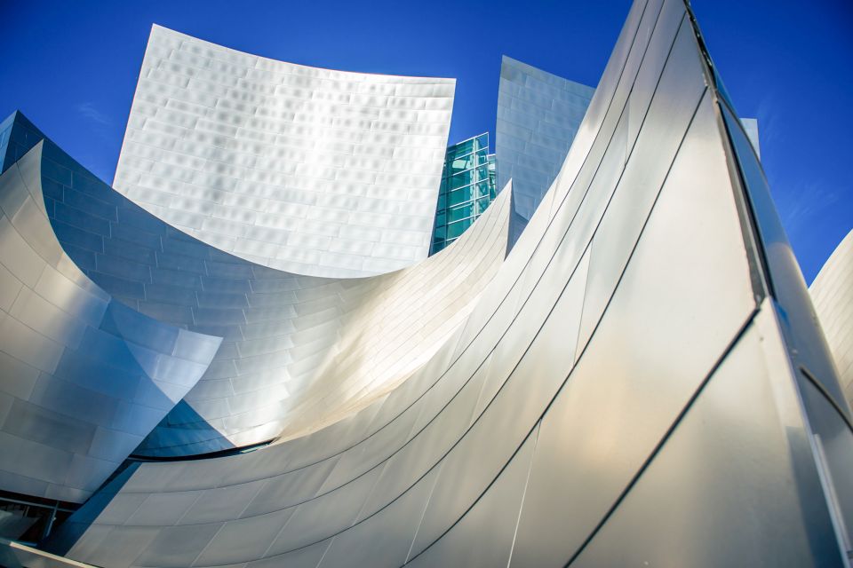 Los Angeles: Small Group Sightseeing Tour - Westbound Finale: Getty Center, Santa Monica Pier, and Venice Beach