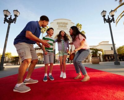 Los Angeles: Universal Studios & Hollywood Bus Tour - Universal Studios Hollywood General Admission: the rides and real sets