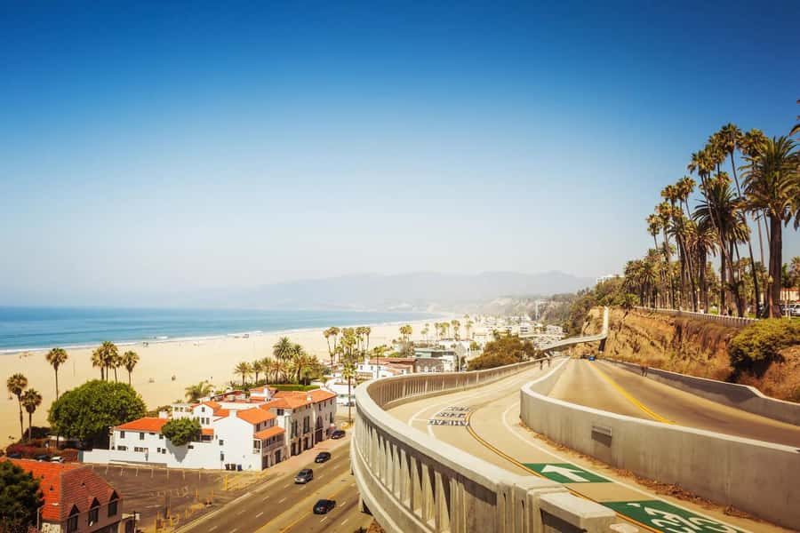Malibu: Coastal Gems Scenic Driving Tour with Audio Guide - Starting at the edge of Santa Monica: Pacific Coast Highway in motion