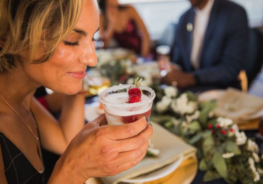 Marina Del Rey: Christmas Eve Buffet Brunch or Dinner Cruise - Tips to Make Your Marina del Rey Christmas Eve Cruise Feel Effortless