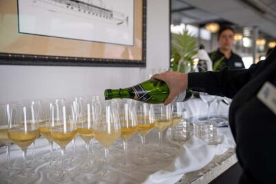 Marina del Rey: City Cruises Champagne Brunch Cruise - The 2-hour rhythm: buffet first, scenery always