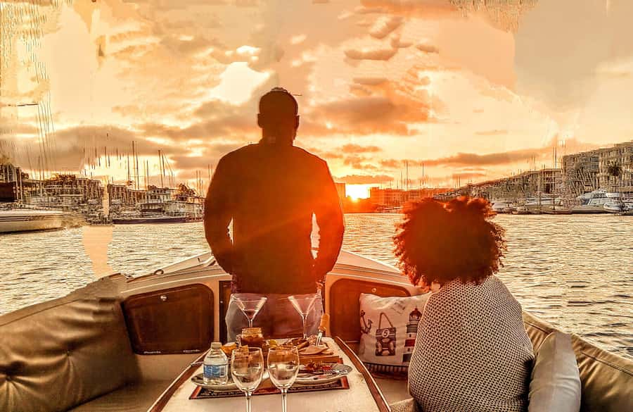 Marina Del Rey Luxury Boat Cruise Wine, Charcuterie Sealions - Wine, cheese, and charcuterie: what’s included (and what’s not)
