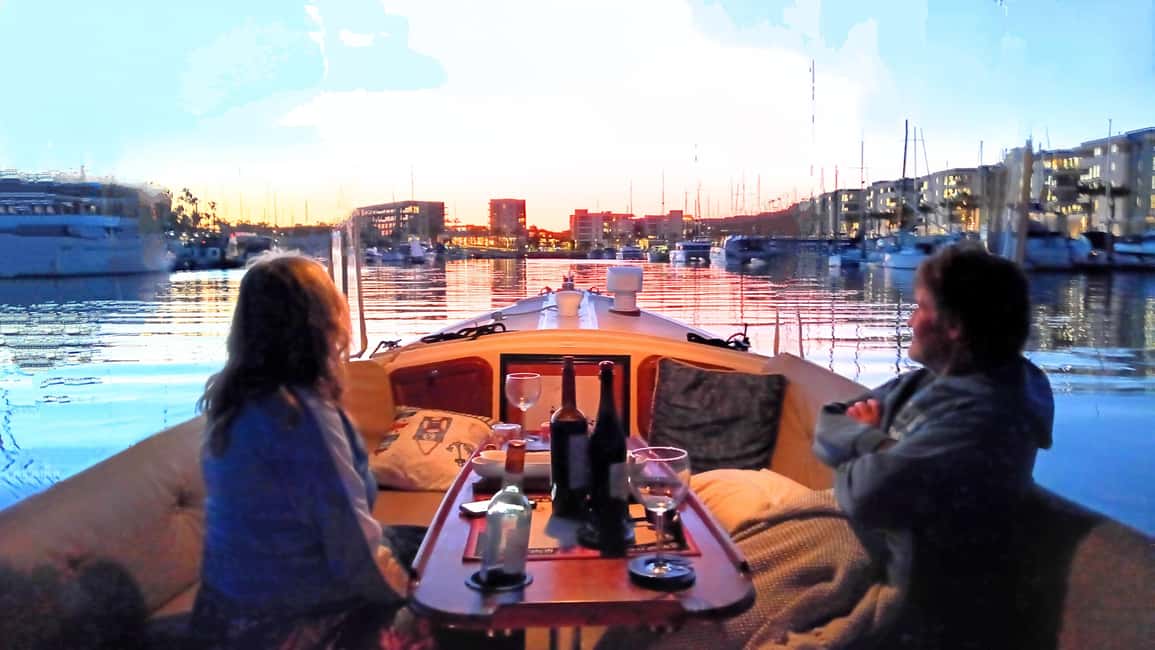Marina del Rey: Wine Cruise &Music+optional Sushi or Dinner - Wine, charcuterie, and optional sushi or surprise dinner