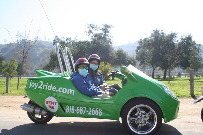 Mini-Car Sunrise Tour in Hollywood with Breakfast - Breakfast with the Hollywood Sign: quick food, big photo payoff