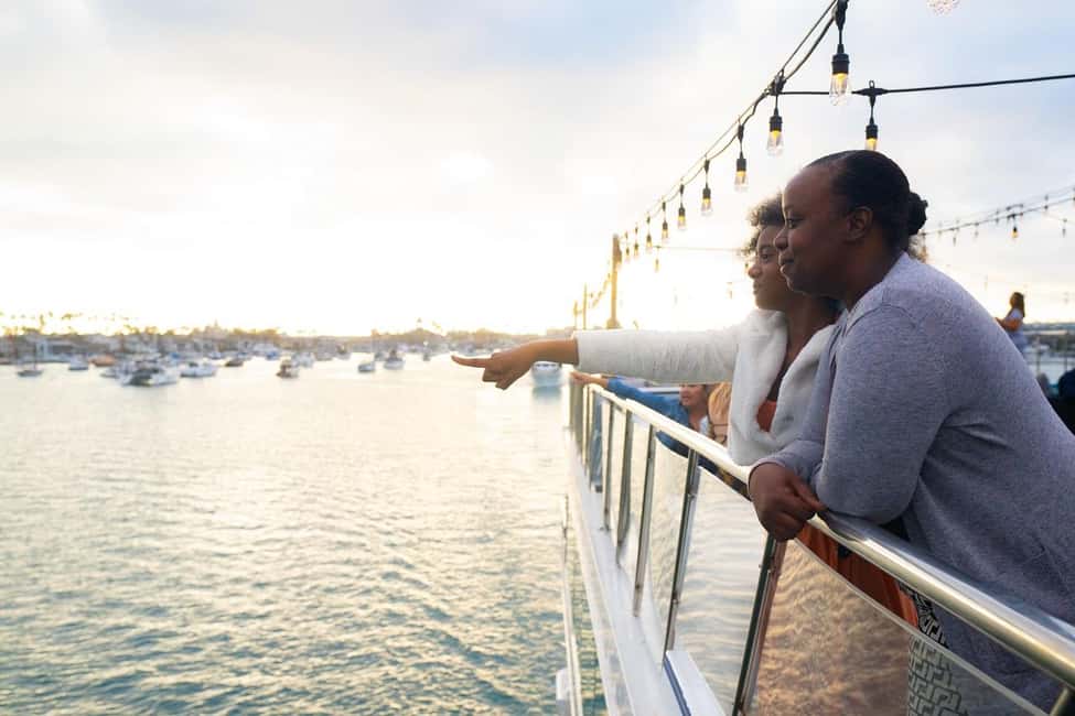 Newport Beach: City Cruises Weekend Dinner Cruise with DJ - Quick decision guide: should you book this weekend dinner cruise?