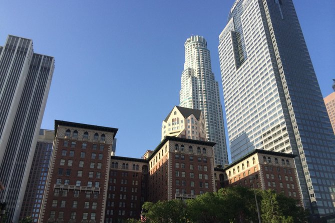 Old and New Downtown Los Angeles Walking Tour - Artistic bookstore stop: a small detour with big “LA personality”