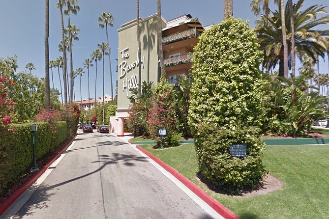 Private 3-Hour Hollywood to Beverly Hills Tour - Beverly Hills in a Flash: 90210, Michael Jackson’s Residence, and Rodeo Drive
