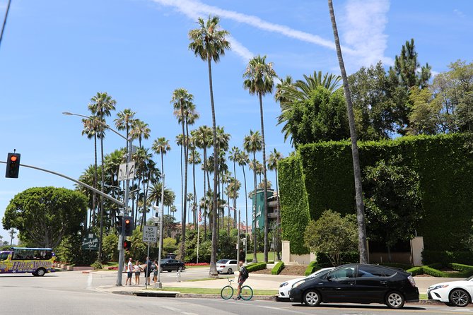 Private 3 Hours Los Angeles Tour - Greystone Mansion and Park: movie-set glamour plus a restroom reset