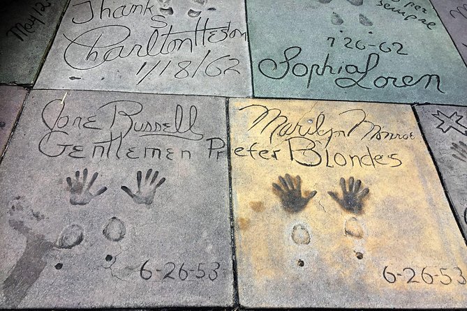Private Luxurious Tour of Los Angeles - Hollywood Sign + Boulevard walking: photos and famous landmarks without the stress