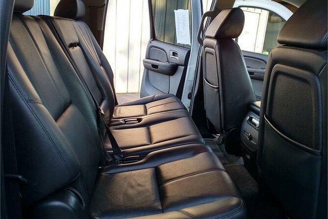 Private One-Way Shuttle Service in Long Beach - The Ride Itself: Air-Conditioned Comfort and Luggage Help