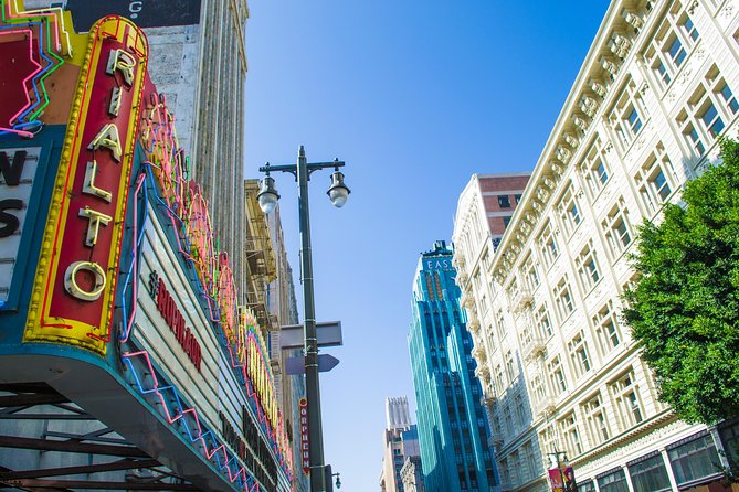 Private Photo Tour of the Best Instagram Spots in Los Angeles - Entering LA by taxi and coffee (not by chaos)