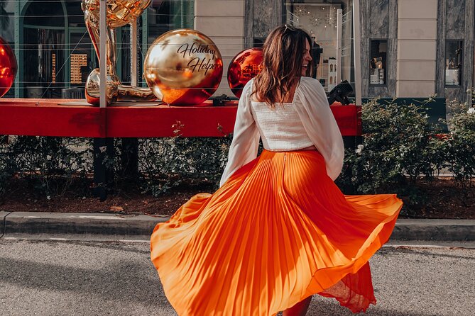 Private Photo Walk in Los Angeles - with Personal Photographer and Color Stylist - Choose your neighborhood: six LA settings with different vibes