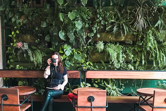 Private Photo Walk in Los Angeles - with Personal Photographer and Color Stylist - How the color palette and wardrobe planning actually helps