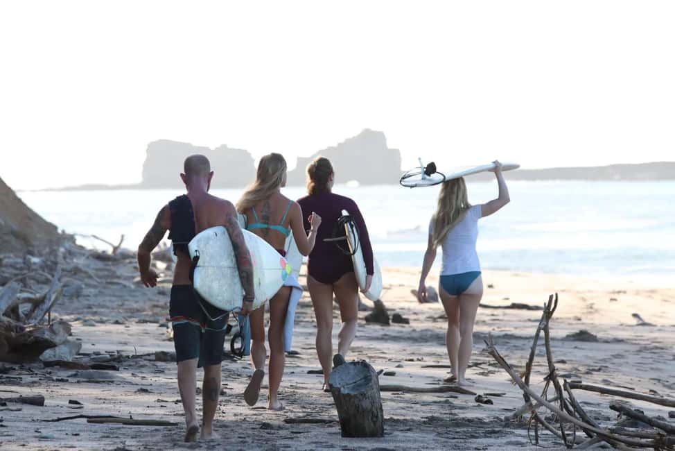 Santa Monica: Group Surf Lesson - The Santa Monica Setting and Why a Group Lesson Works