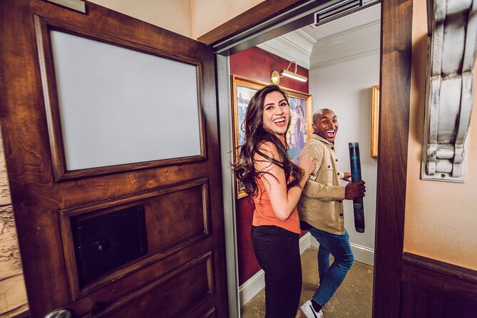 The Escape Game LA: Epic 60-Minute Adventures in Century City - Guides Make a Difference: Friendly Support You Can Feel