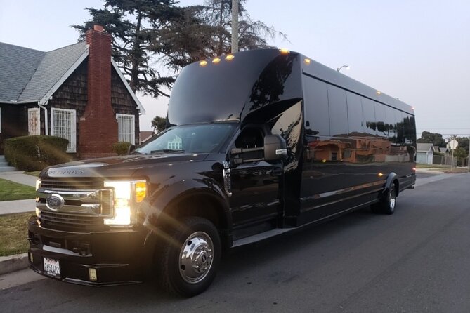Tour in Sofi Stadium in Party Bus - Weather and last-minute changes: the one thing to respect