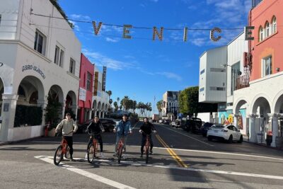 Venice and Santa Monica French Bicycle Tour - The Venice boardwalk ride: your 30-minute breather