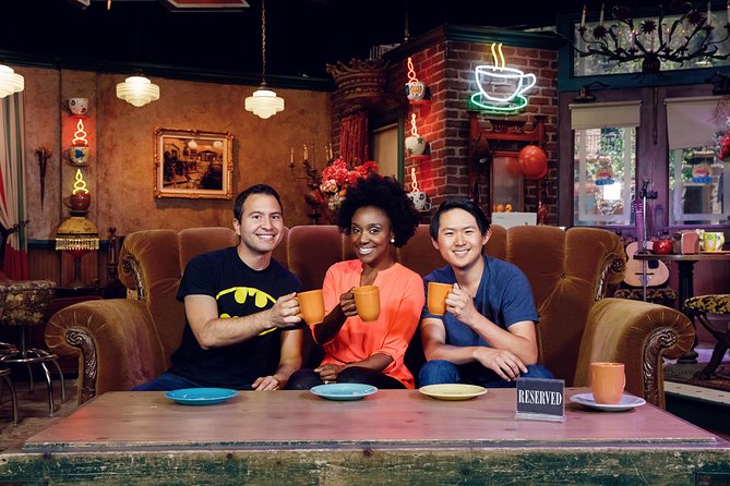 Warner Bros. Studio Tour Hollywood - Forced perspective, Hogwarts broom rides, and green-screen tech