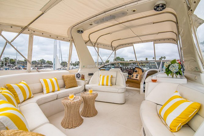Yacht rental charter in Marina del Rey - 60' CARVER - The crew and captain: why it feels easy